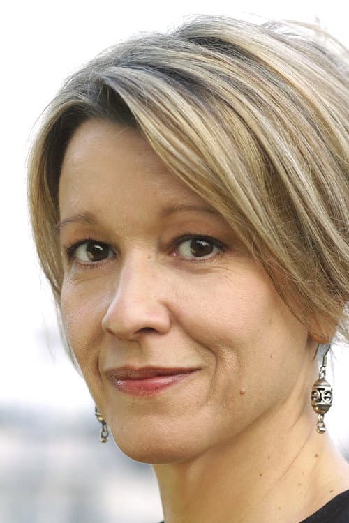 Linda Emond_avatar