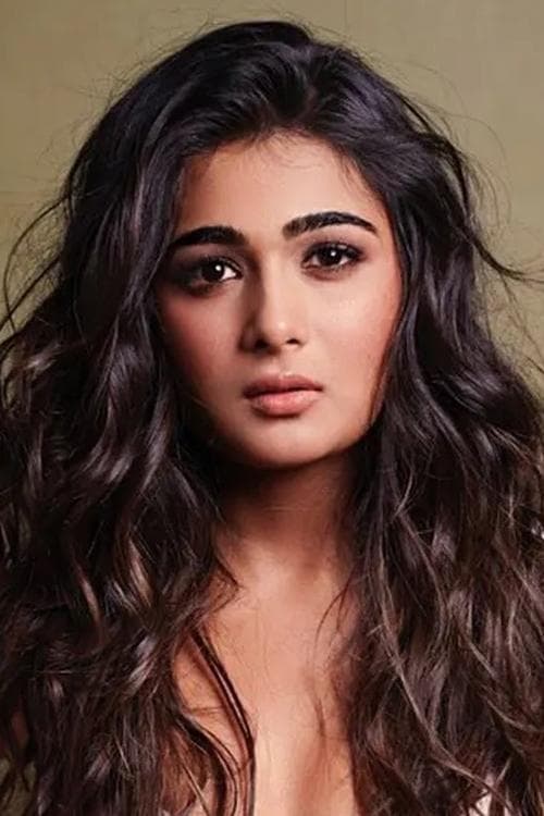 Shalini Pandey_poster