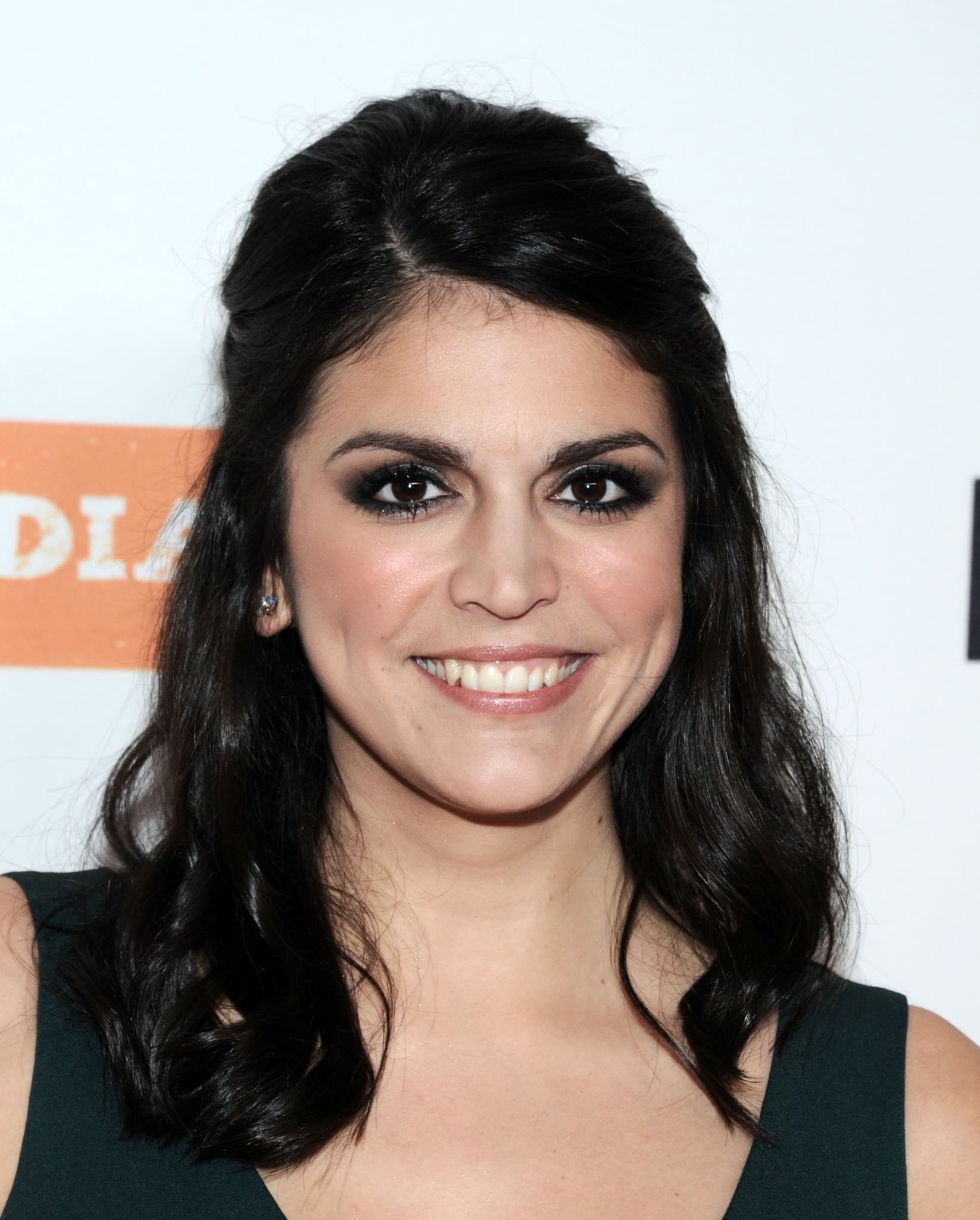 Cecily Strong_avatar