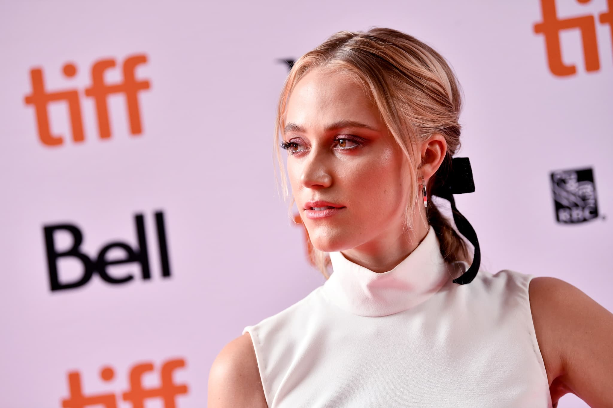 Maika Monroe_poster