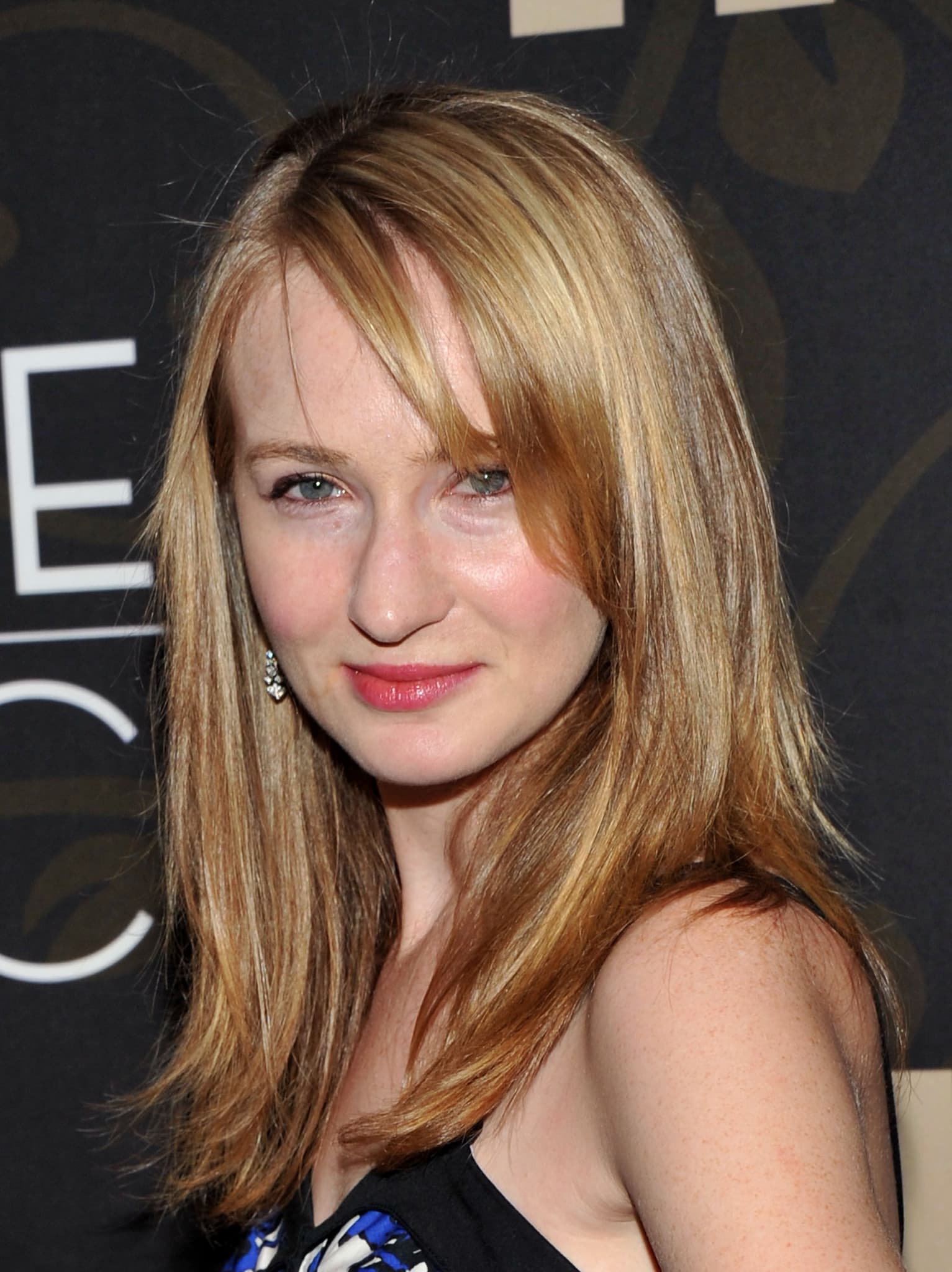 Halley Feiffer_avatar