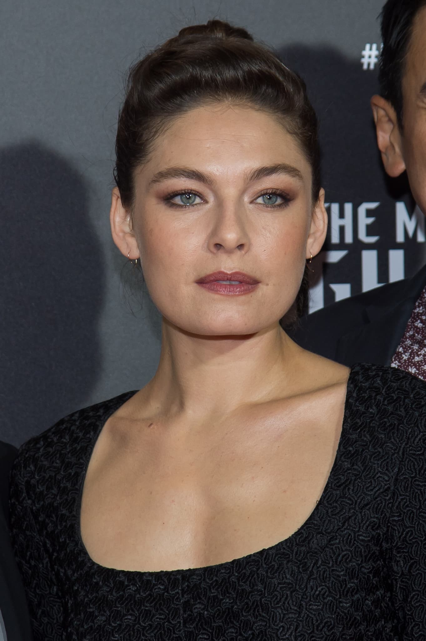 Alexa Davalos_avatar