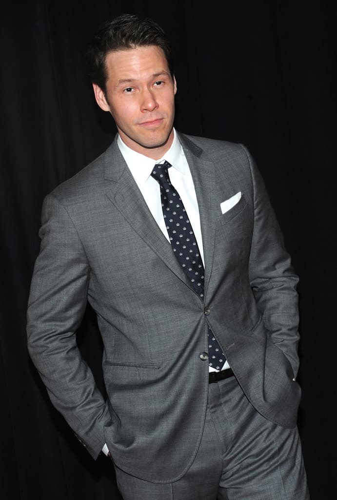 Ike Barinholtz_avatar