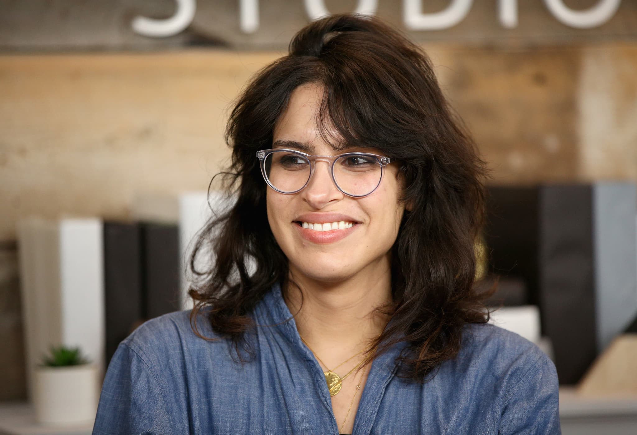 Desiree Akhavan_avatar
