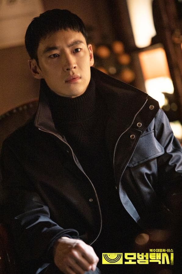 Lee Je-hoon_poster