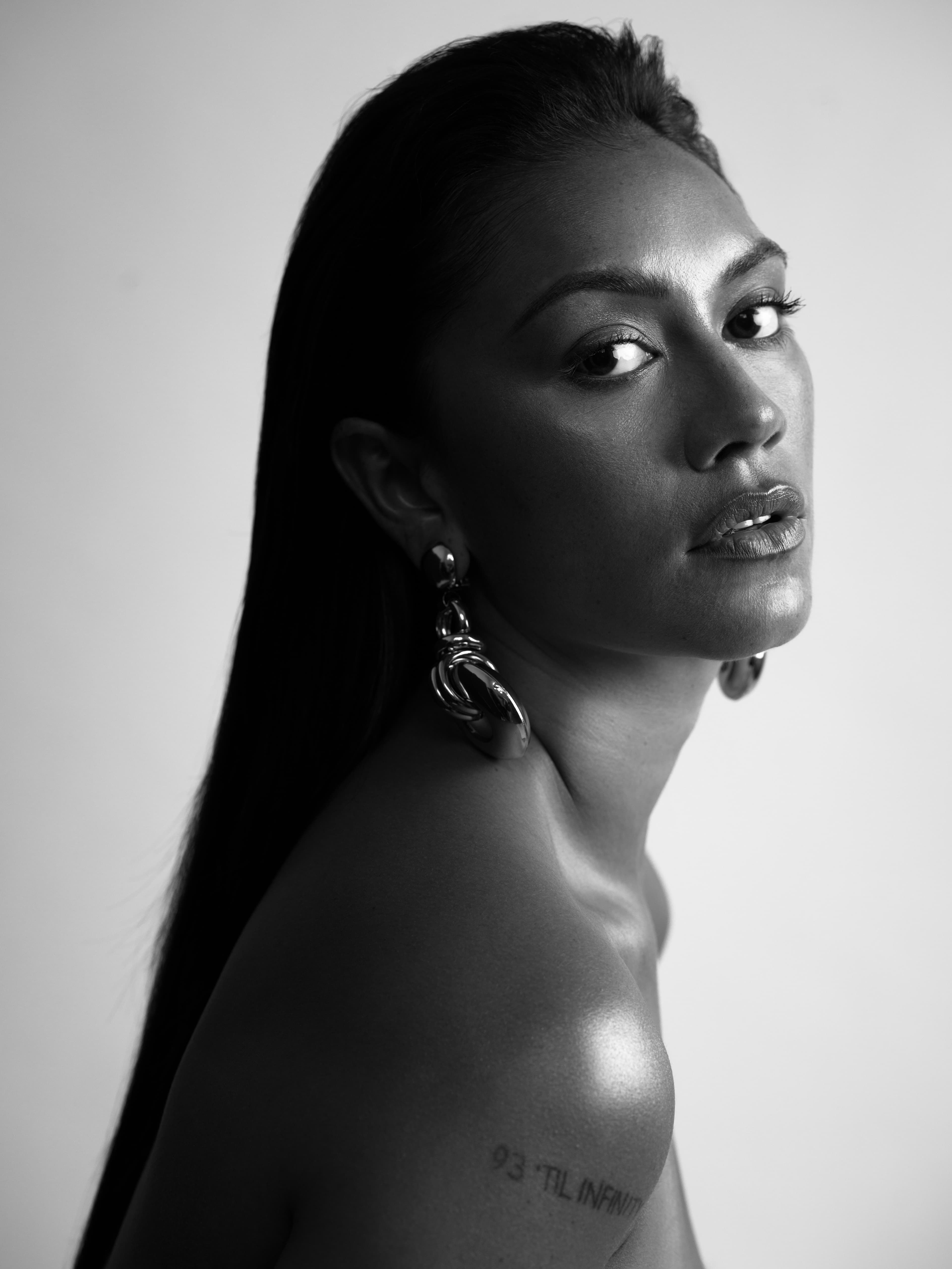 Luciane Buchanan_poster