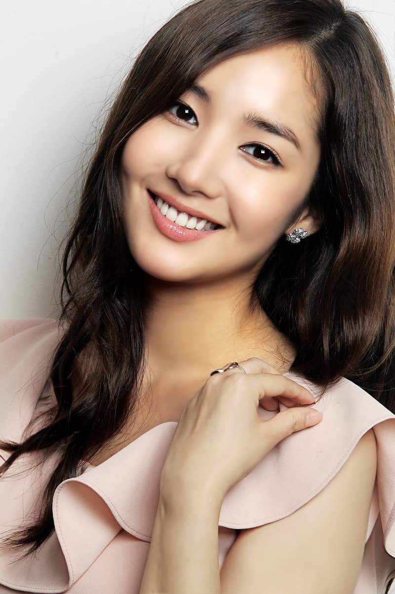 Park Min-young_poster
